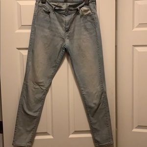 Super Skinny Levi Jeans